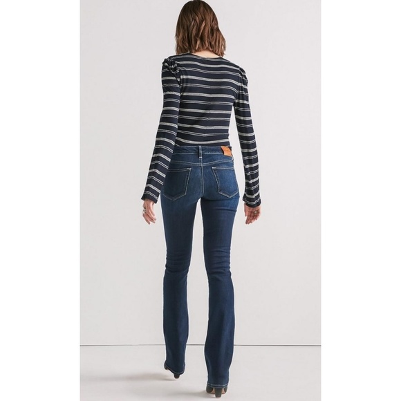 SOLD* Lucky Brand Mid Rise Lolita Boot Jeans - Picture 3 of 8